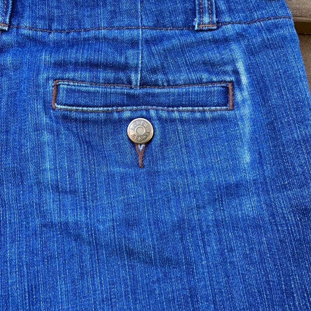 J Crew Womens Denim Shorts Size 2 With Front & Back Pockets Button Details Cotto - Picture 8 of 8
